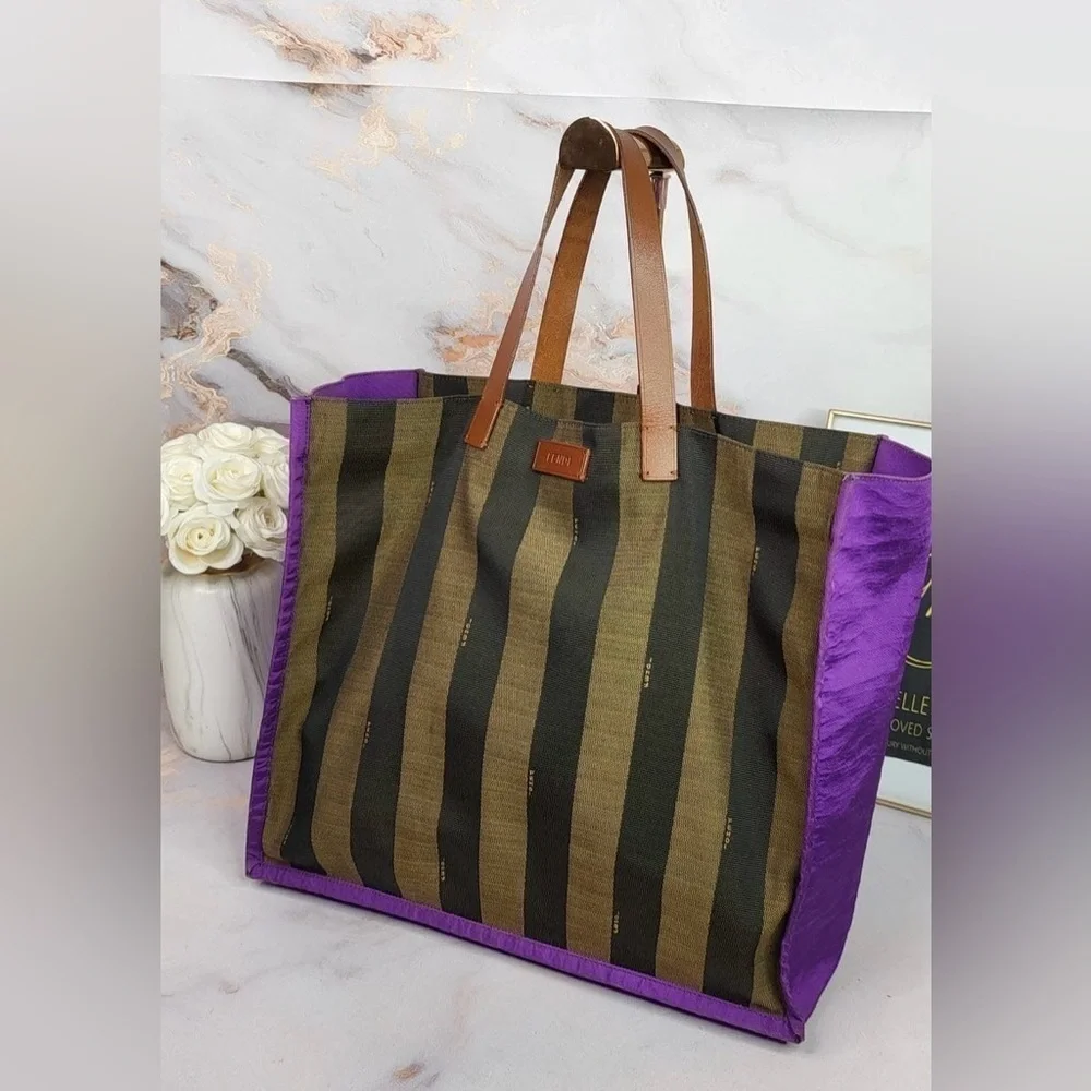 Fendi PEQUIN SHOPPING TOTE BAG - Picture 4 of 17